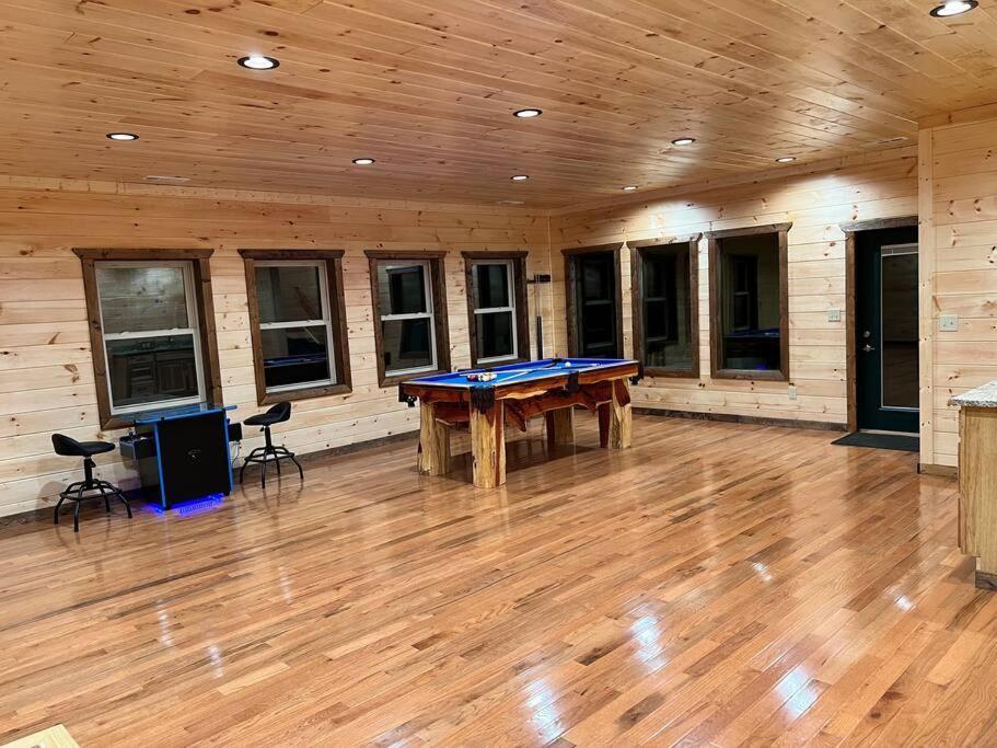 גטלינבורג * * 4 Master Bedrooms, Views, Theater, Arcade, Evc מראה חיצוני תמונה